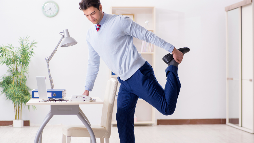 5 napi gyakorlat az íróasztalnál